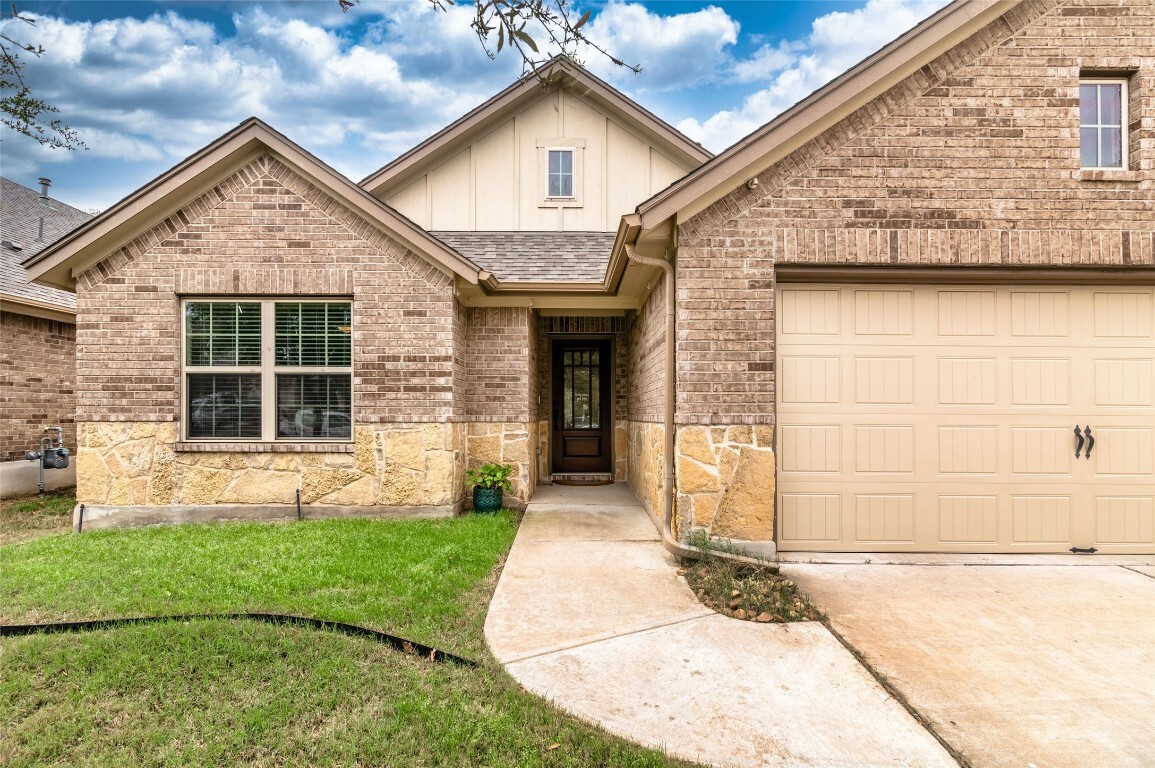 Property Photo:  189 White Oak Drive  TX 78610 