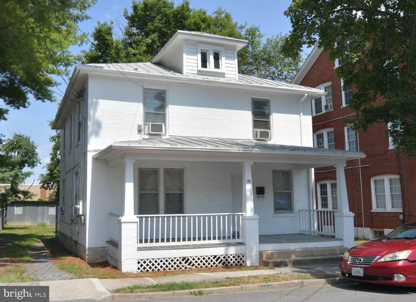 Property Photo:  24 Jackson Avenue Apt 1  VA 22601 