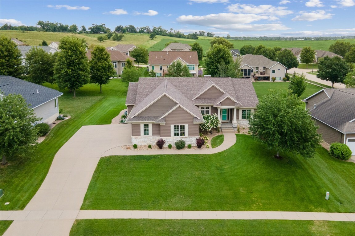 Property Photo:  2830 Rosebay Court  IA 52411 