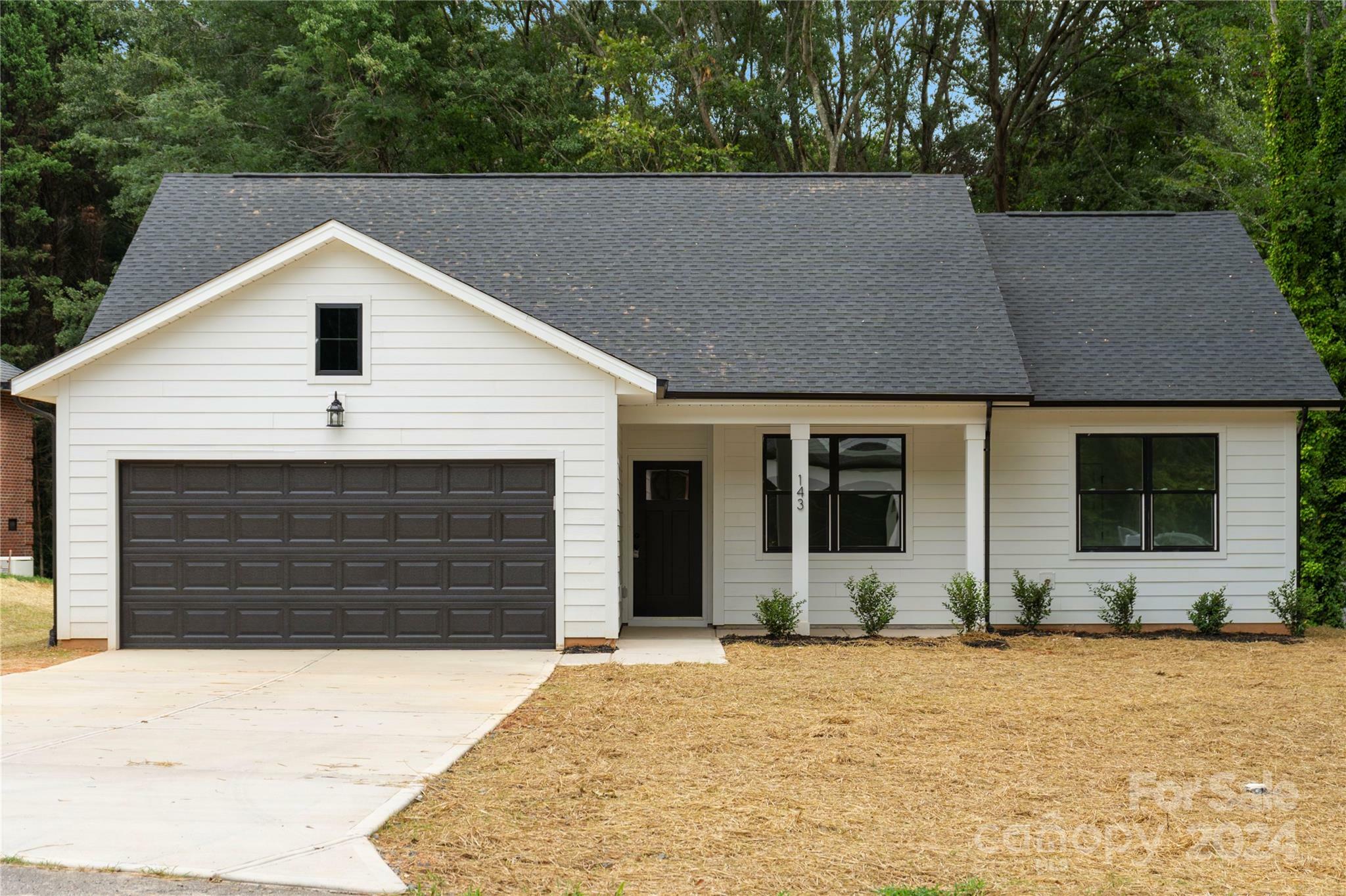 Property Photo:  143 Robin Road  NC 28092 