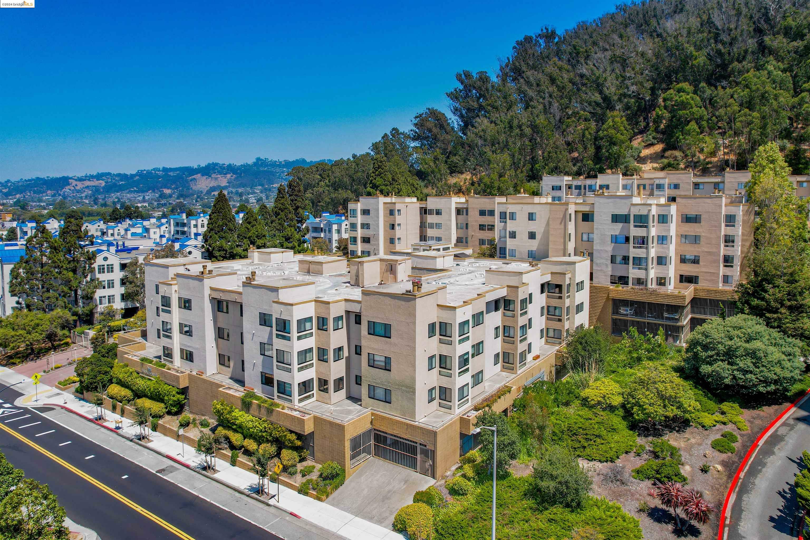 Property Photo: 545 Pierce St 2310 CA 94706
