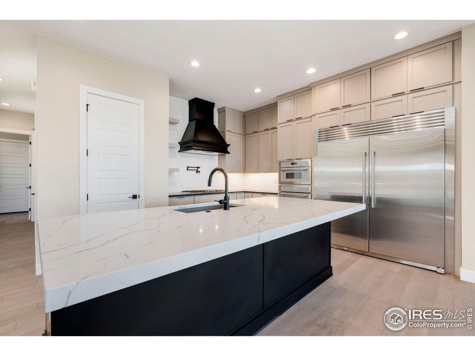 Property Photo:  754 Beachside Dr  CO 80550 