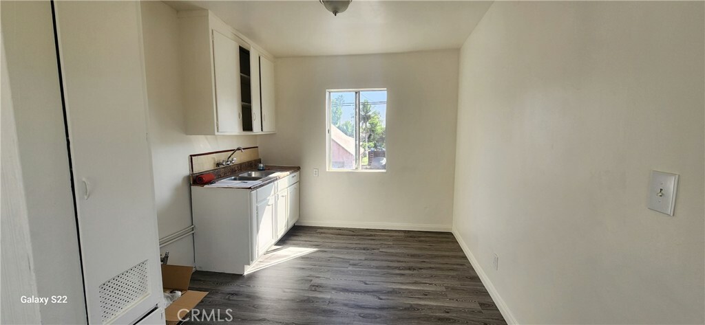 Property Photo:  910 E 90th Street  CA 90002 