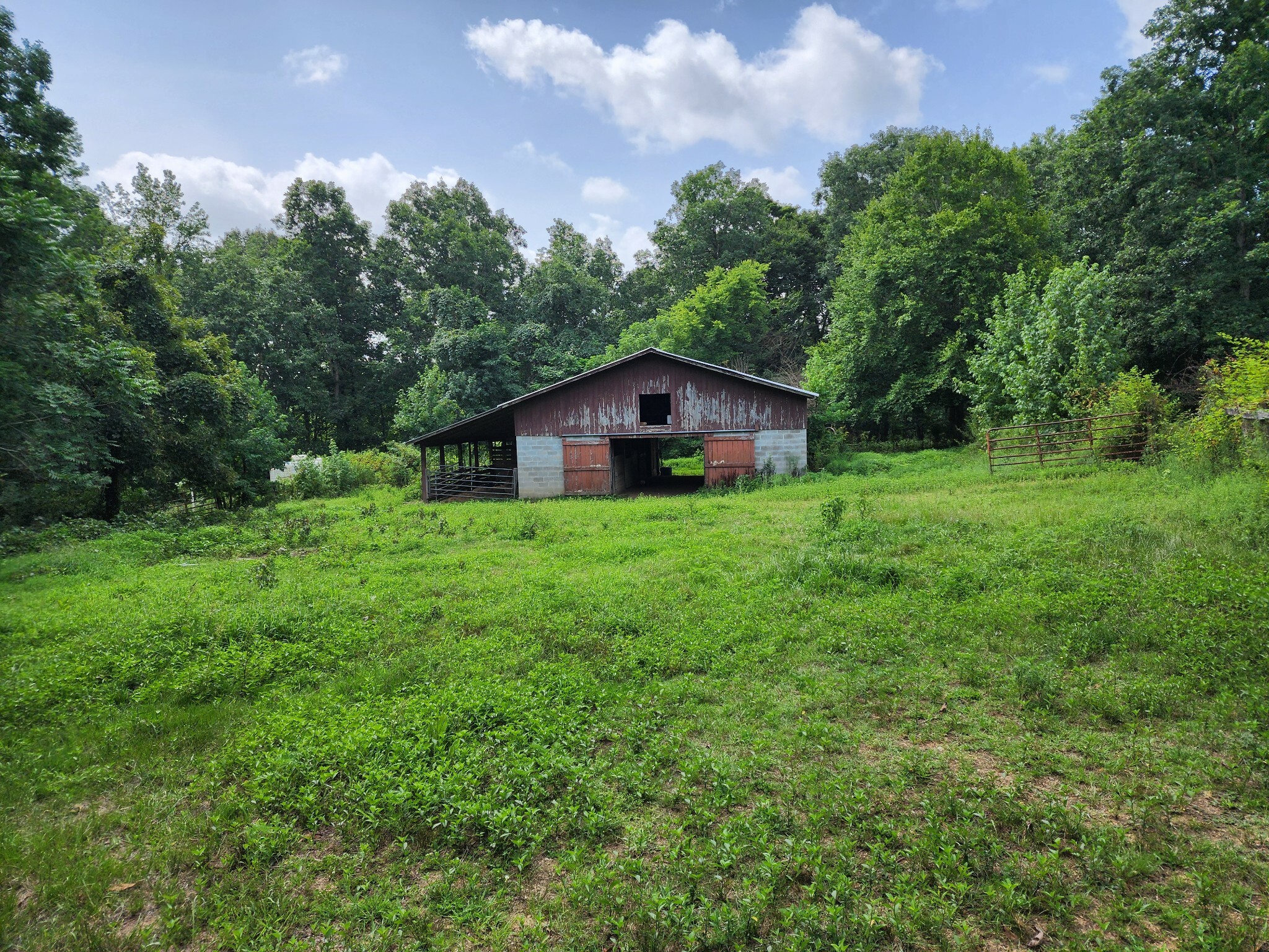 Property Photo:  531 Terry Rd  TN 38485 