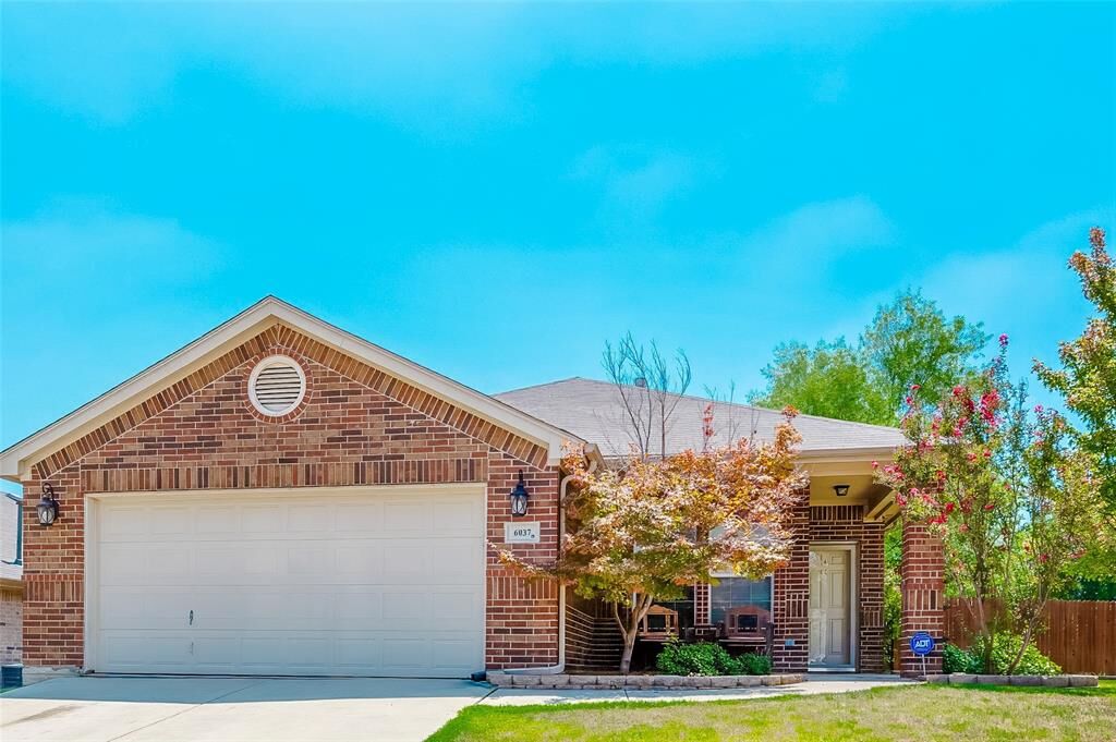Property Photo:  6037 Red Drum Drive  TX 76179 