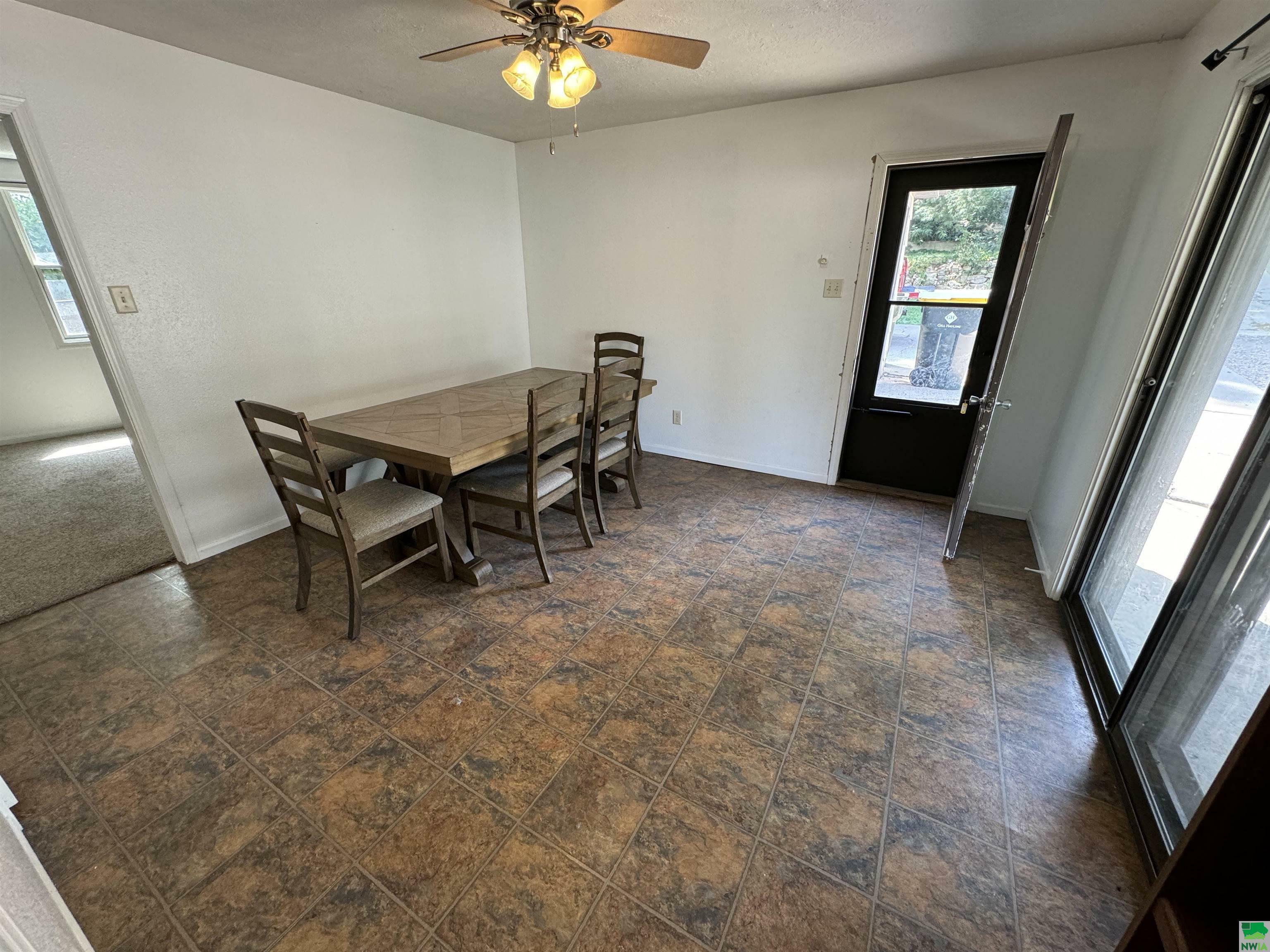 Property Photo:  3264 Glenn Ave  IA 51106 