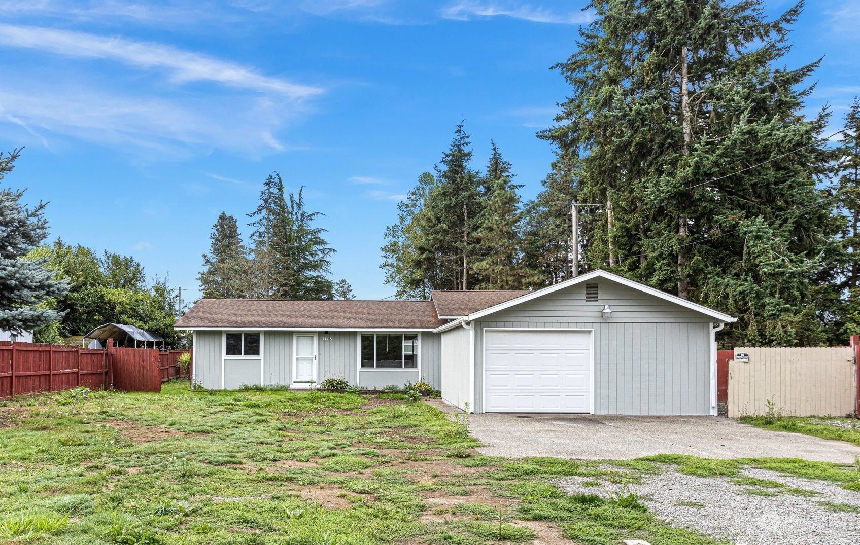 Property Photo:  1118 103rd Street E  WA 98445 