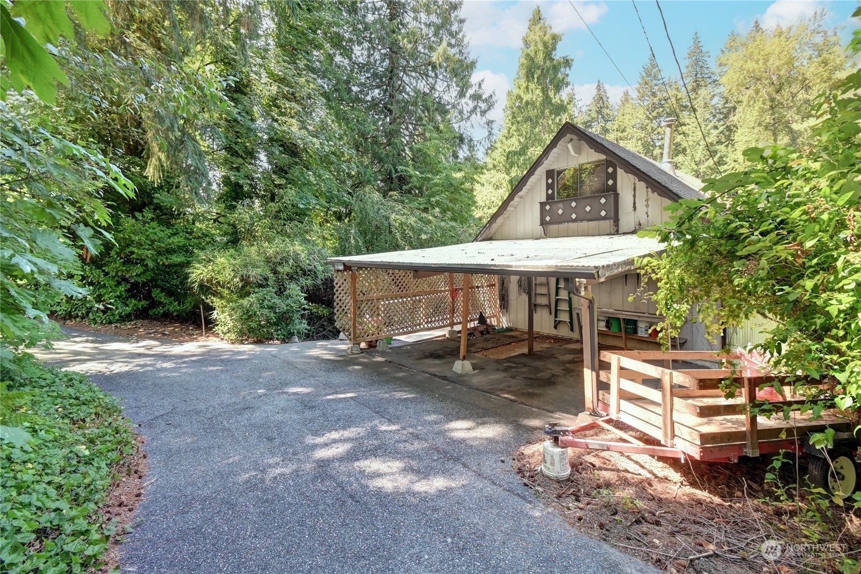 Property Photo:  20218 Locust Way  WA 98036 