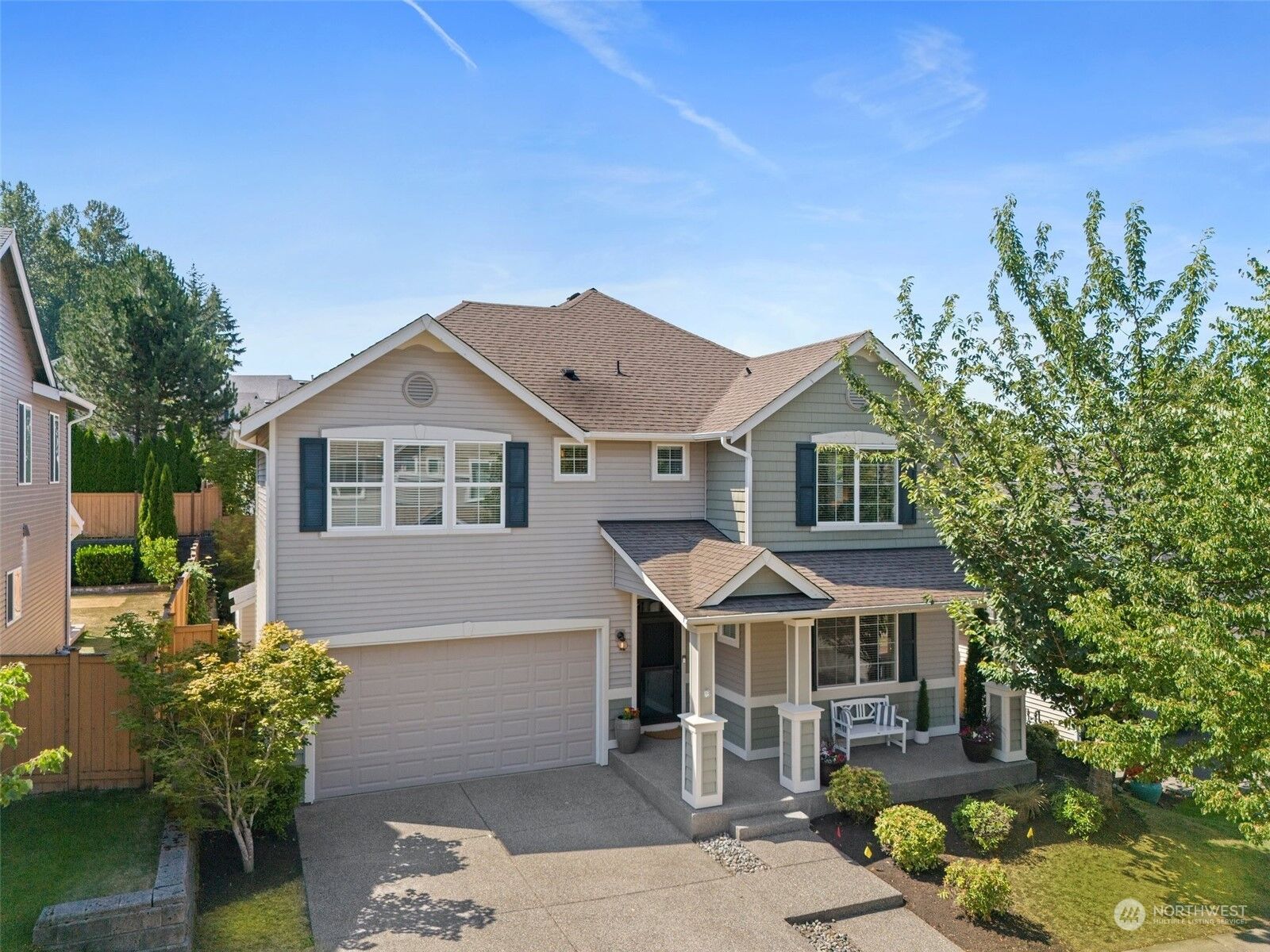 Property Photo: 9403 Hebner Avenue SE WA 98065