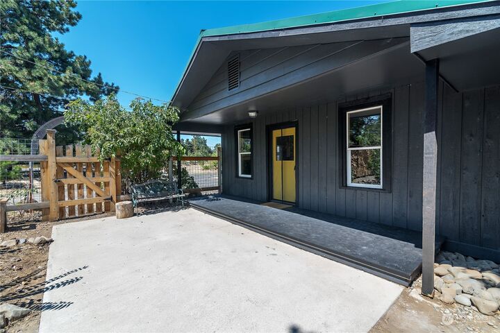Property Photo:  921 S Thorp Highway  WA 98922 