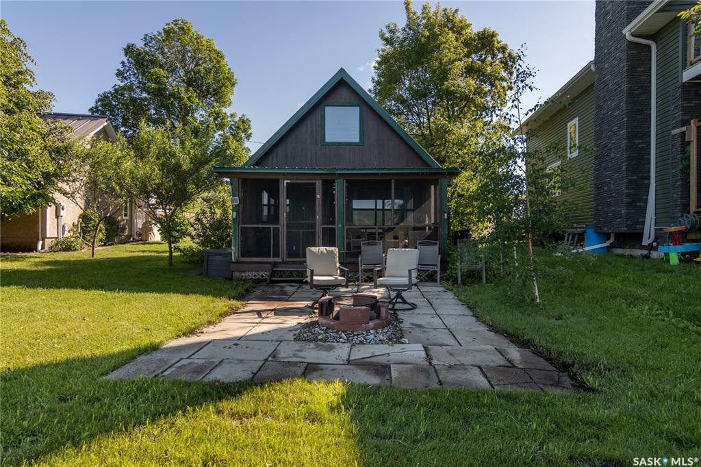 Property Photo:  295 Currie Avenue  SK S0A 3Y0 