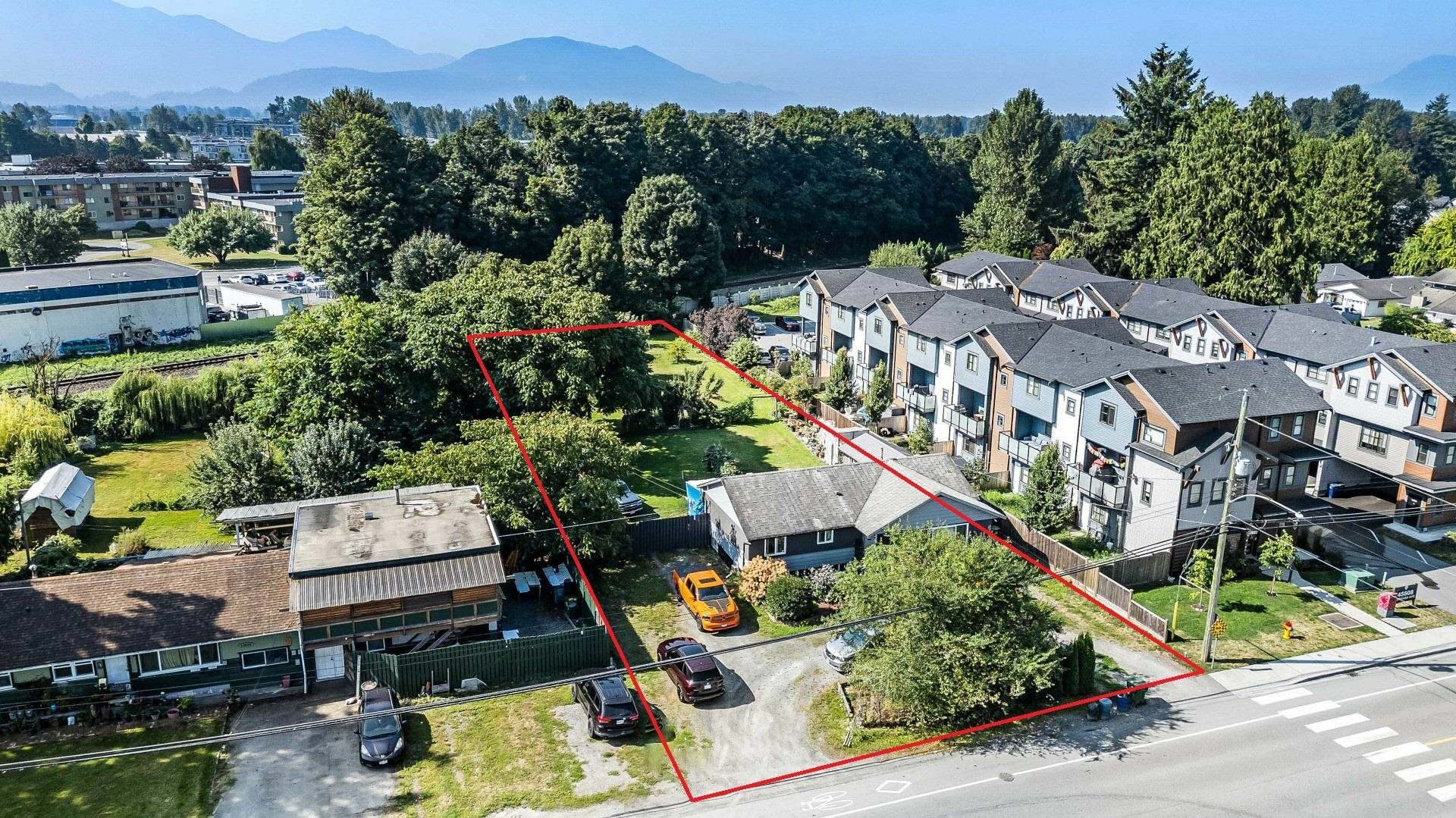 Photo de la propriété:  45614 Bernard Avenue  BC V2P 1H8 