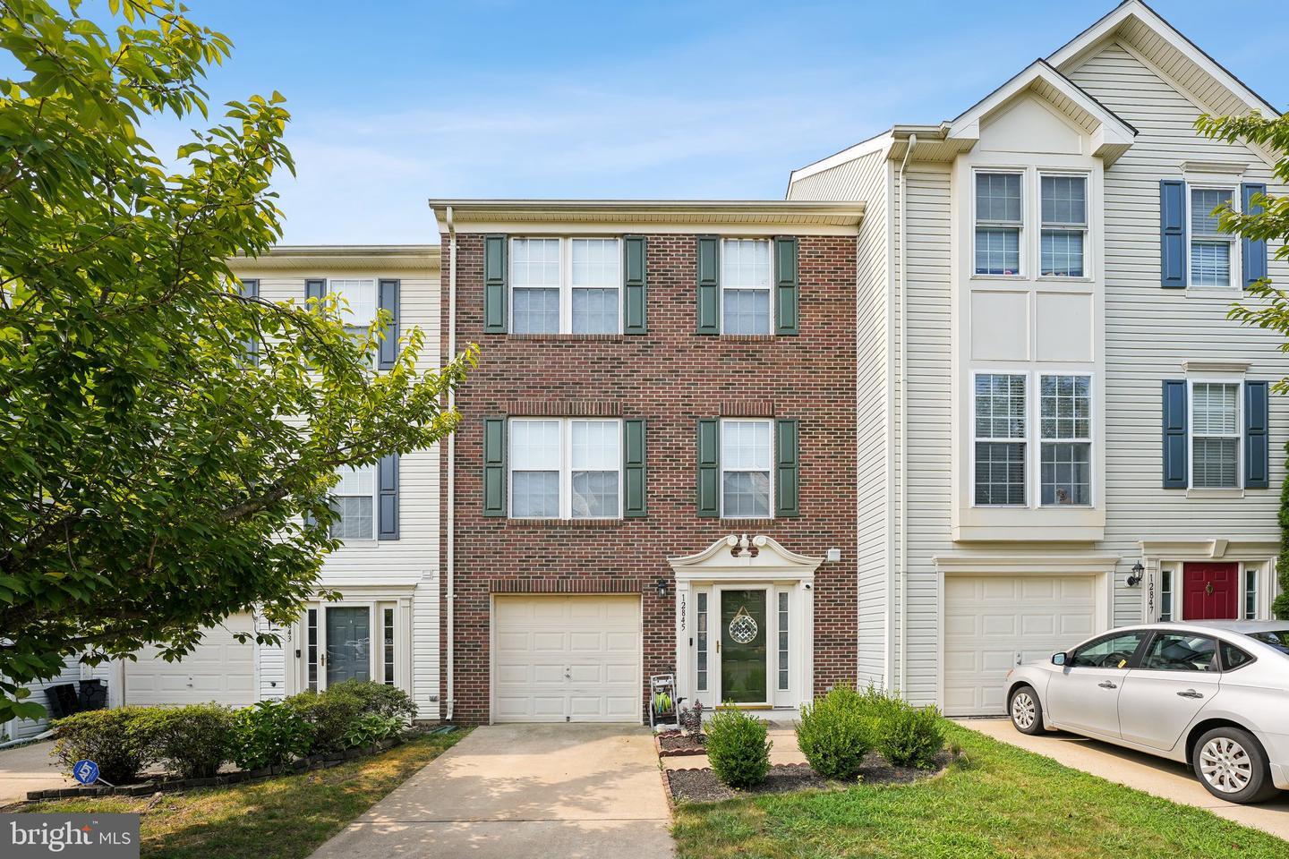 Property Photo: 12845 Wishing Well Way VA 20136