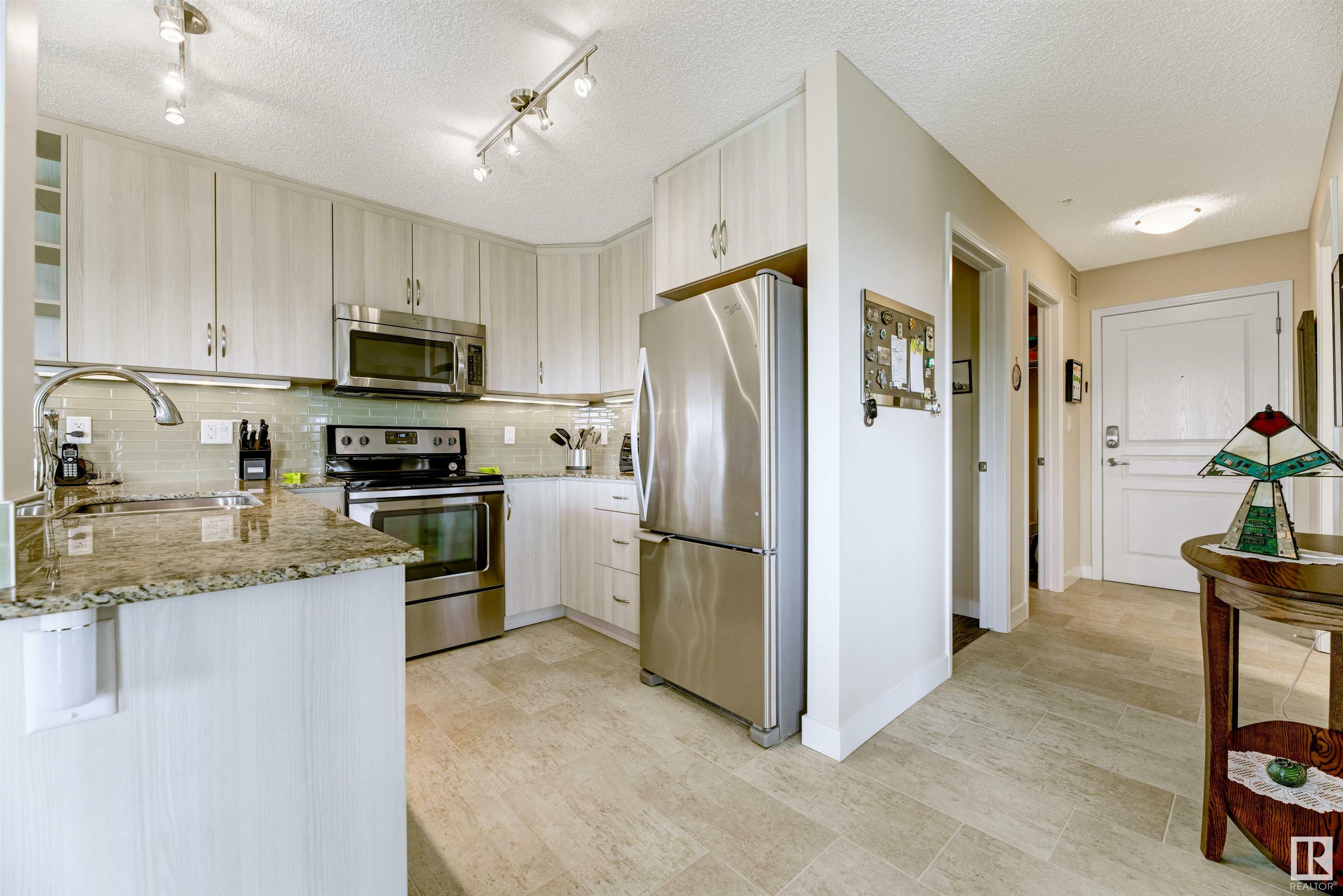 Photo de la propriété:  7021 South Terwillegar Drive NW 309  AB T6R 0W5 