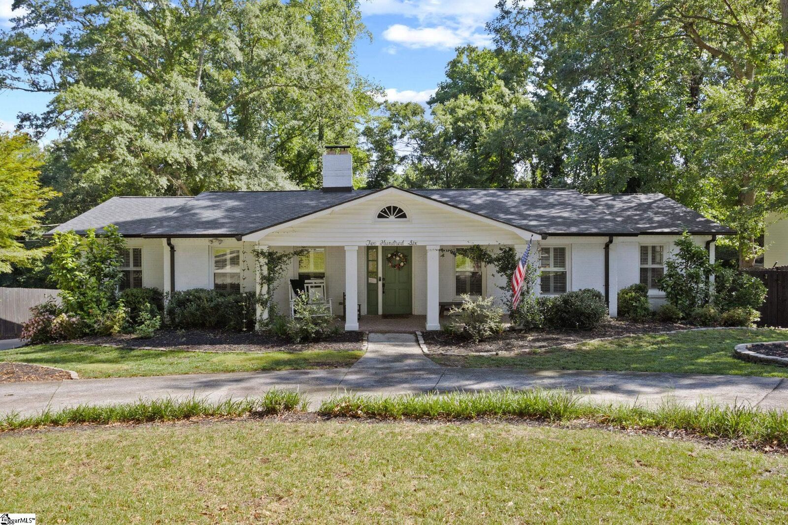 Property Photo: 206 Melbourne Lane SC 29615