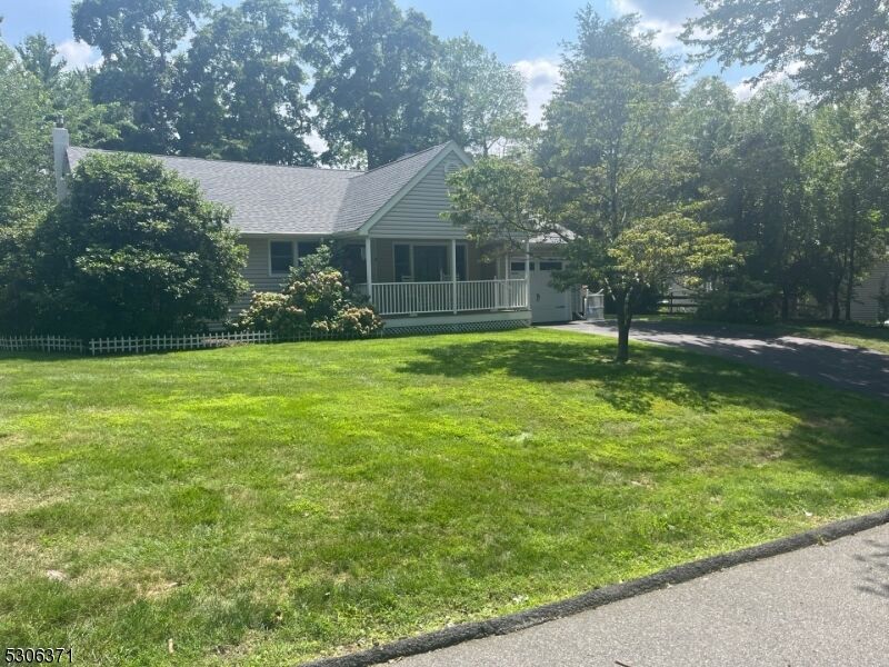 Property Photo:  14 Lenape Way  NJ 07869