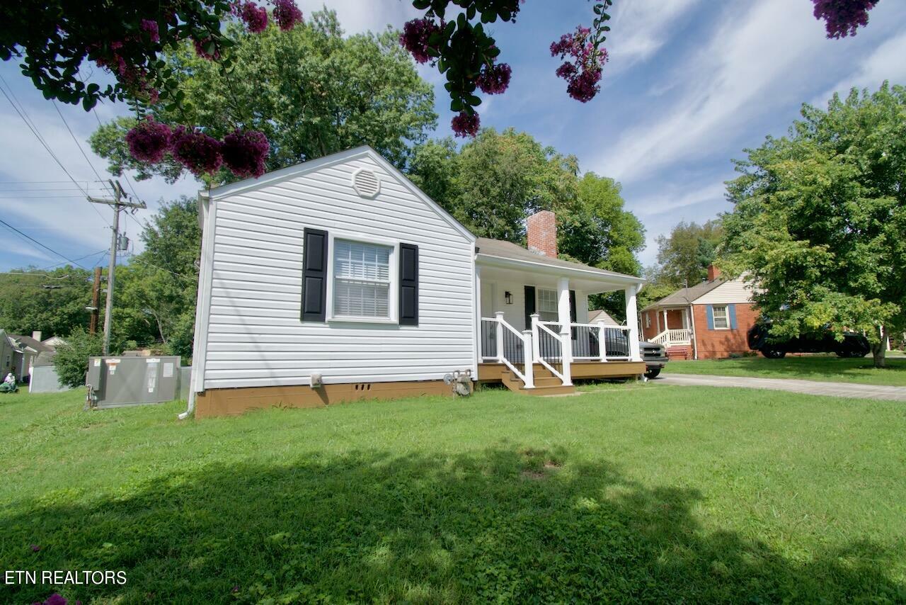 Property Photo:  1839 Dalton St  TN 37701 