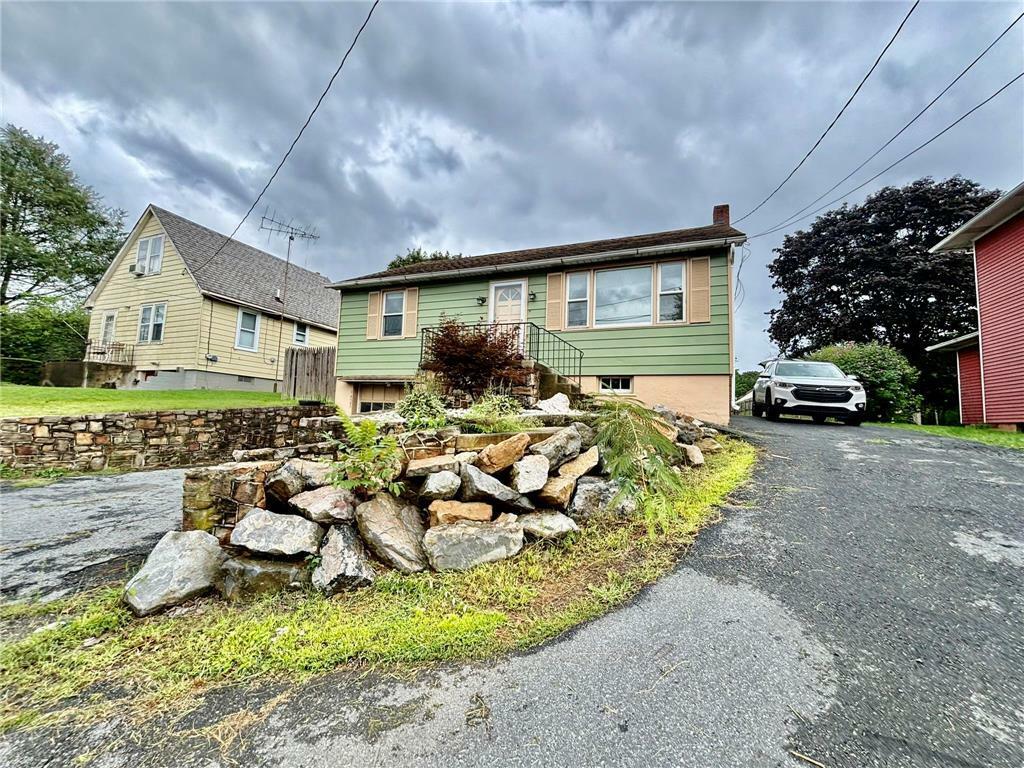 Property Photo:  4425 Hecktown Road  PA 18020 