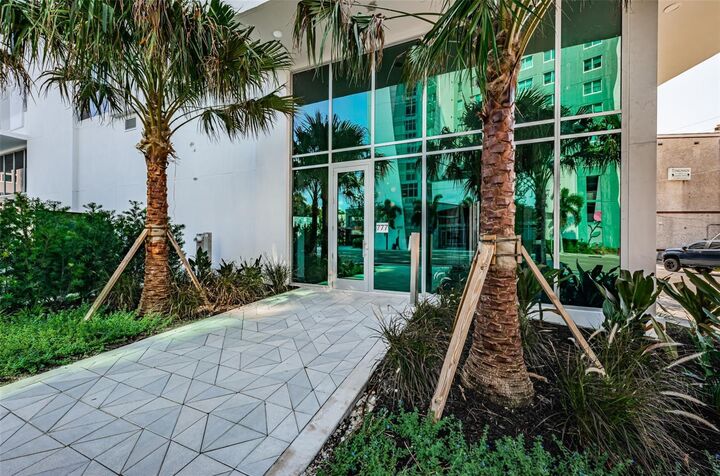 Property Photo: 777 3rd Avenue N 908 FL 33701