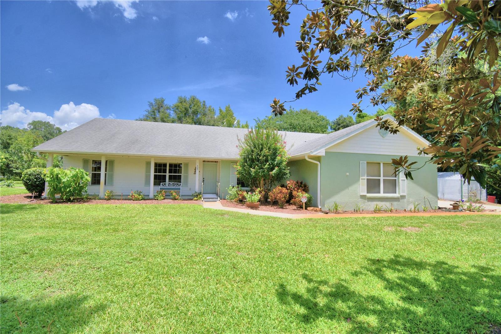 Property Photo: 127 Circle Four Drive FL 33844