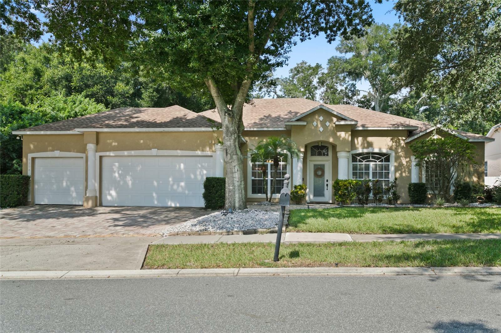 Property Photo:  9204 Lake Fischer Boulevard  FL 34734 