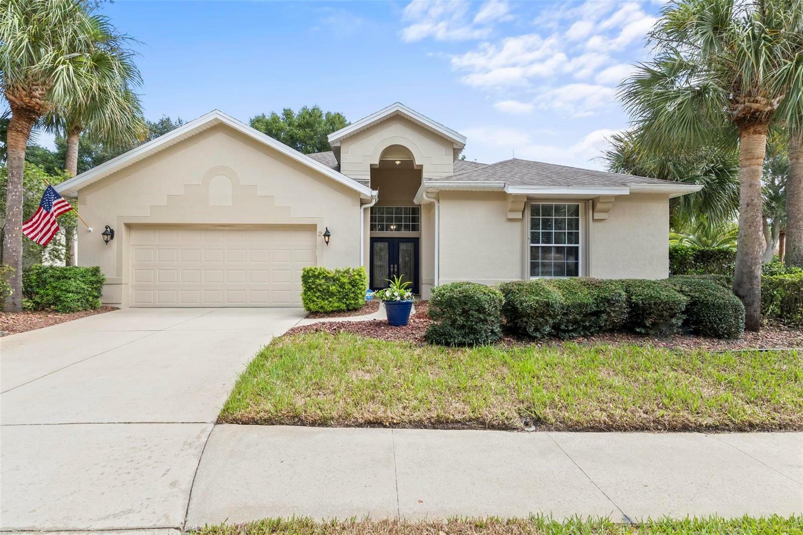 Property Photo:  2 Shinnecock Court  FL 32137 