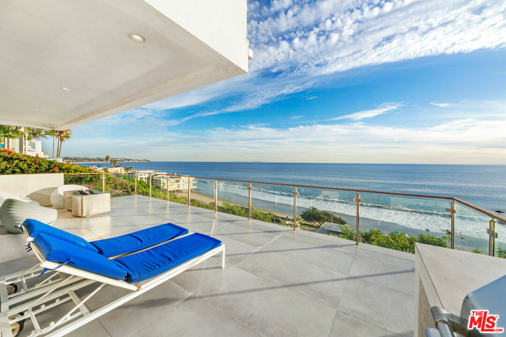 Property Photo:  31666 Broad Beach Road  CA 90265 