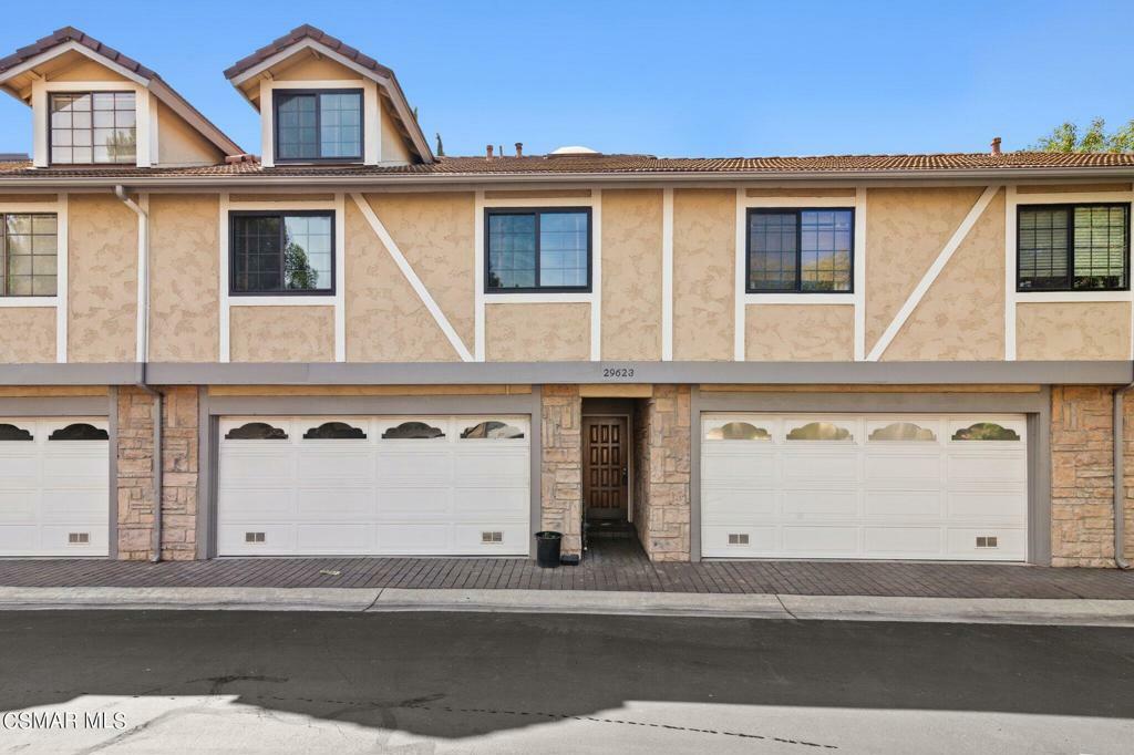 Property Photo:  29623 Strawberry Hill Drive  CA 91301 