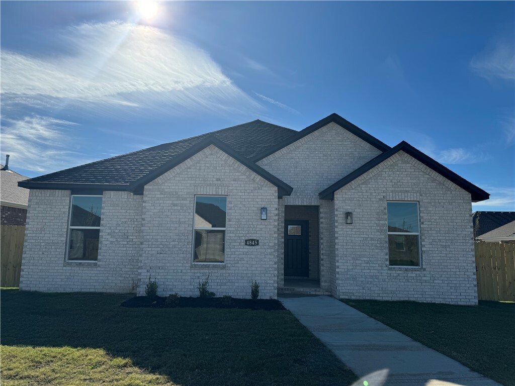 Property Photo:  4845 W Aurora Street  AR 72704 