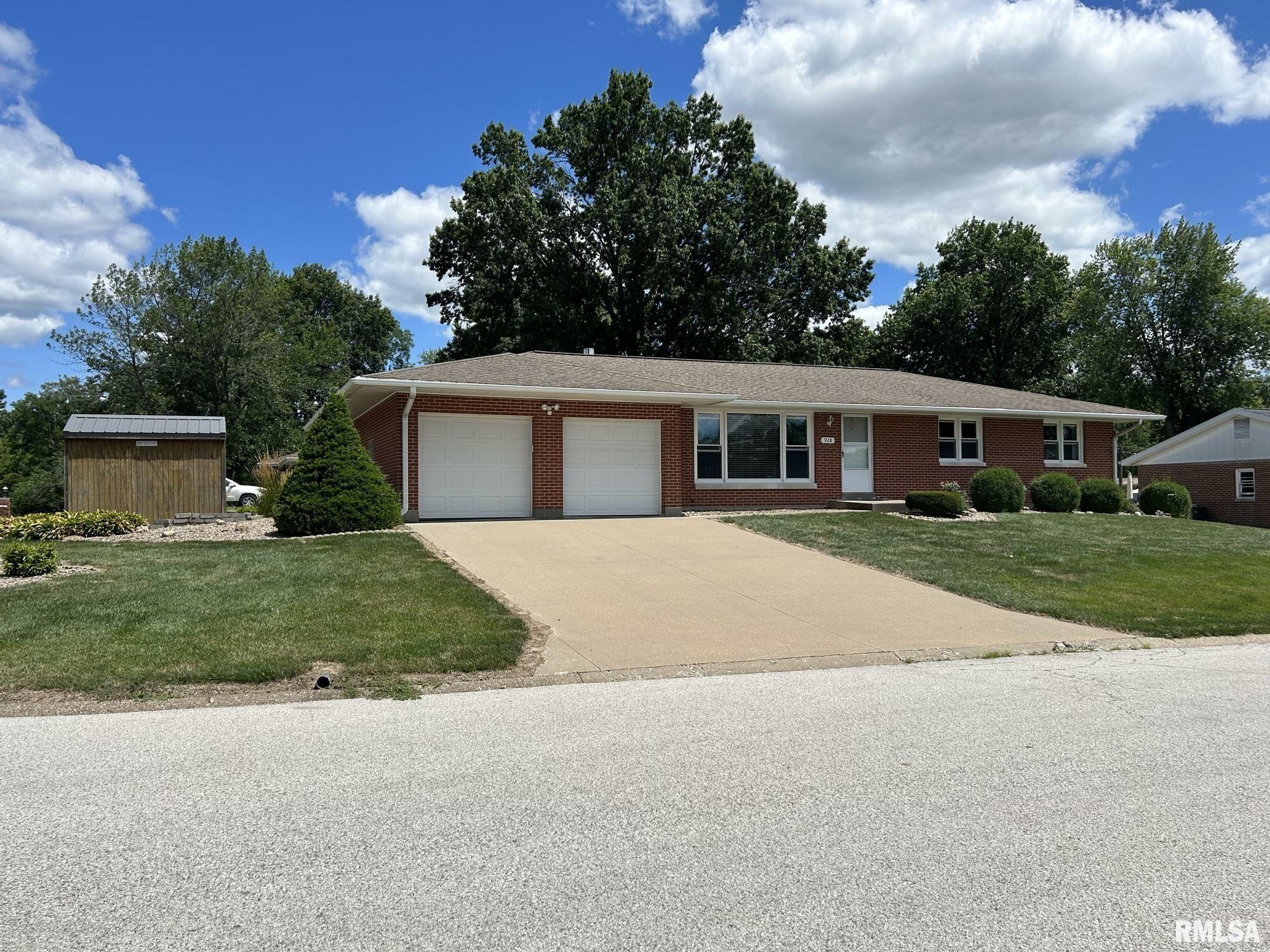 Property Photo:  928 Christopher Court  IL 62305 