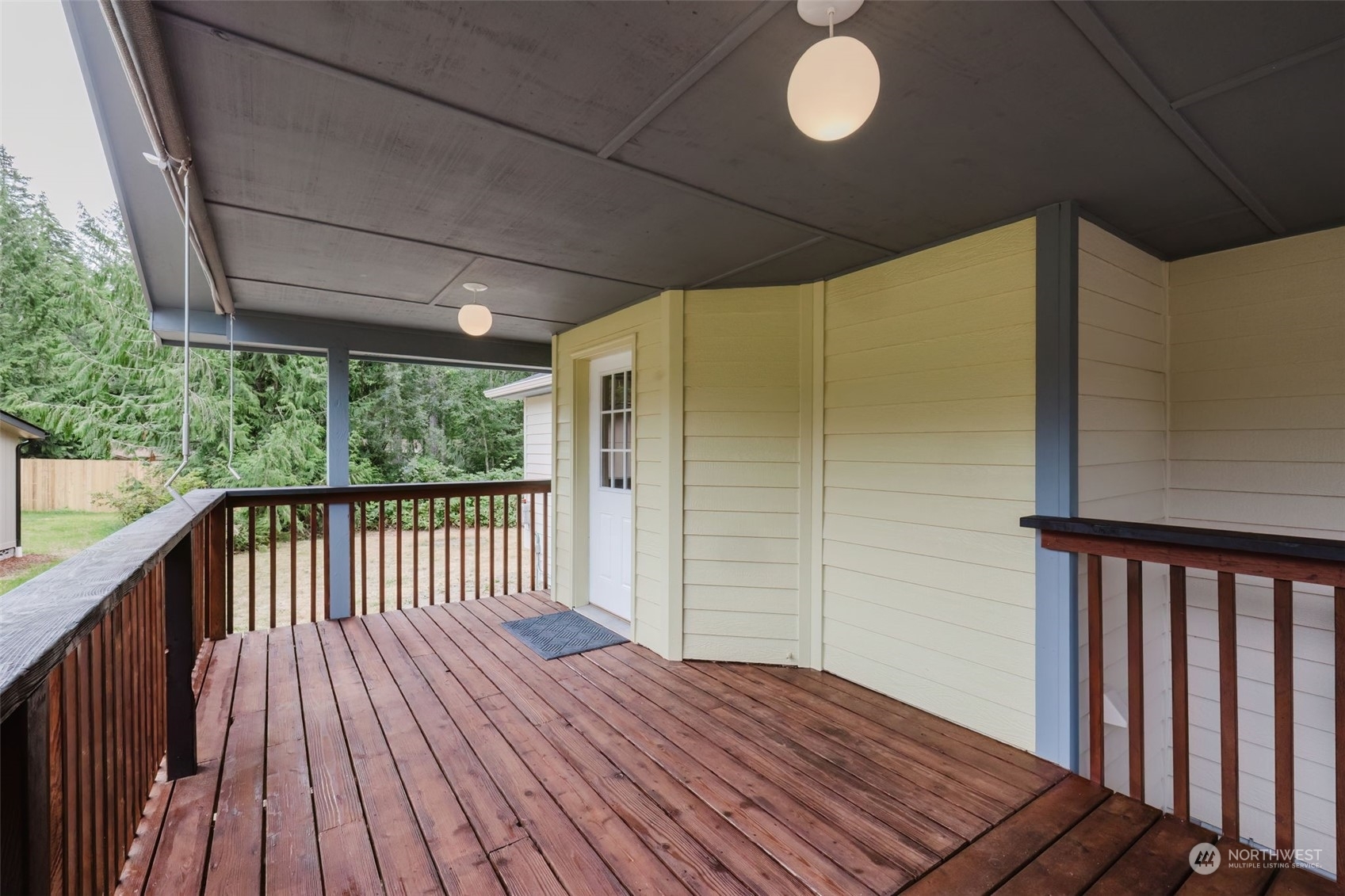 Property Photo:  780 E Lakeshore Drive W  WA 98584 