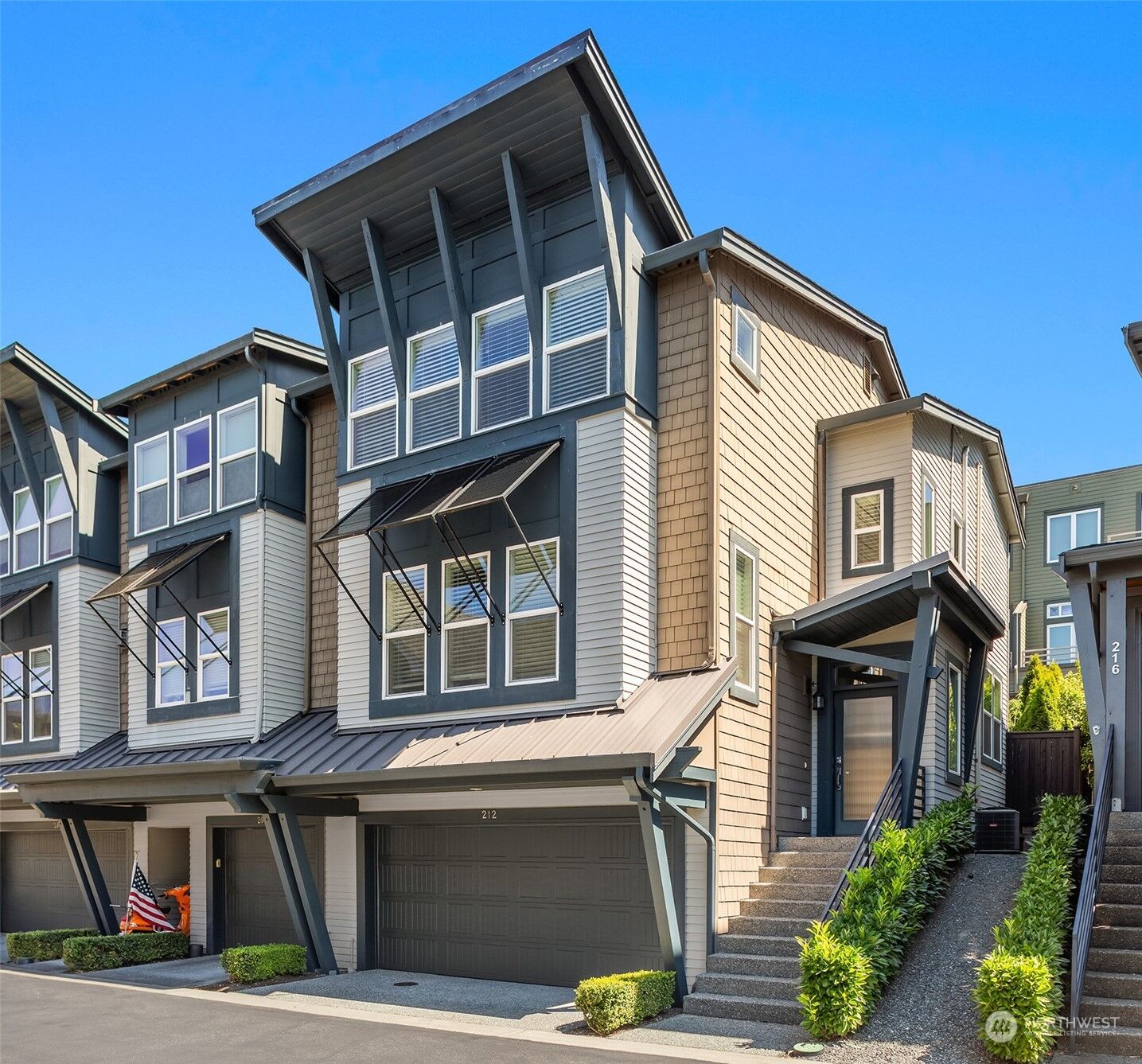 Property Photo:  212 3rd Lane S  WA 98033 