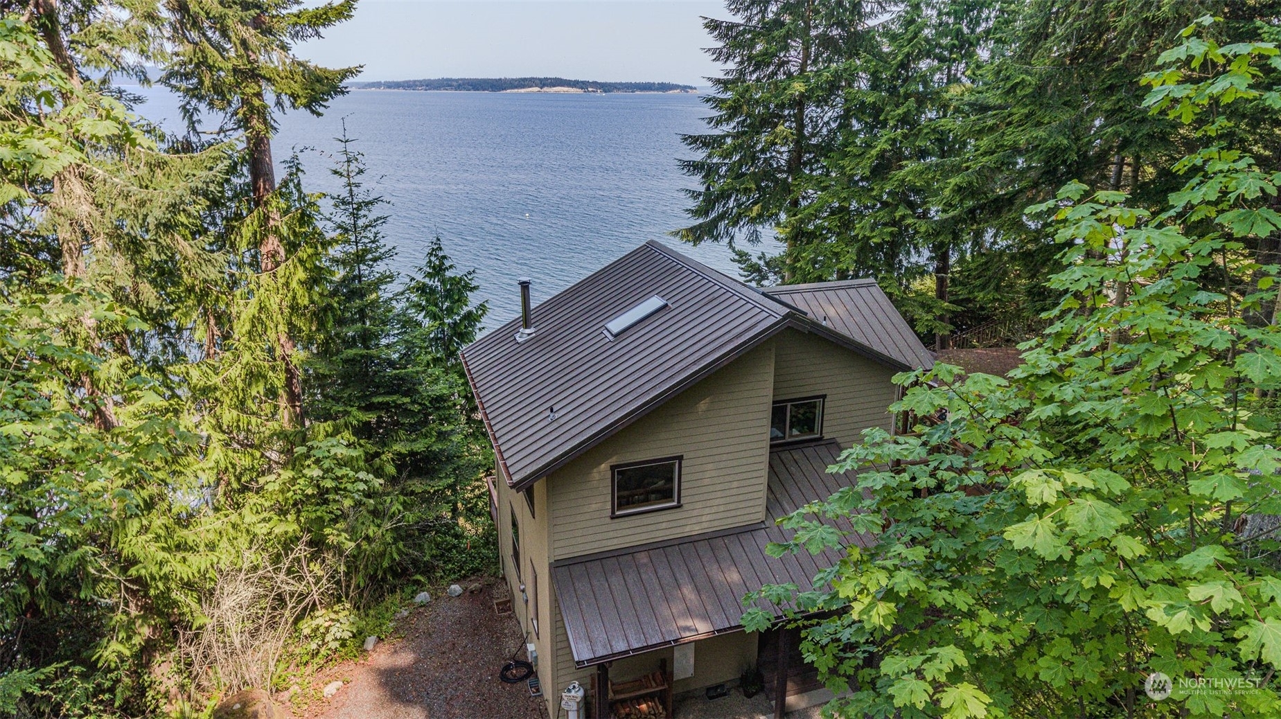 Property Photo:  361 S Bay Way  WA 98365 