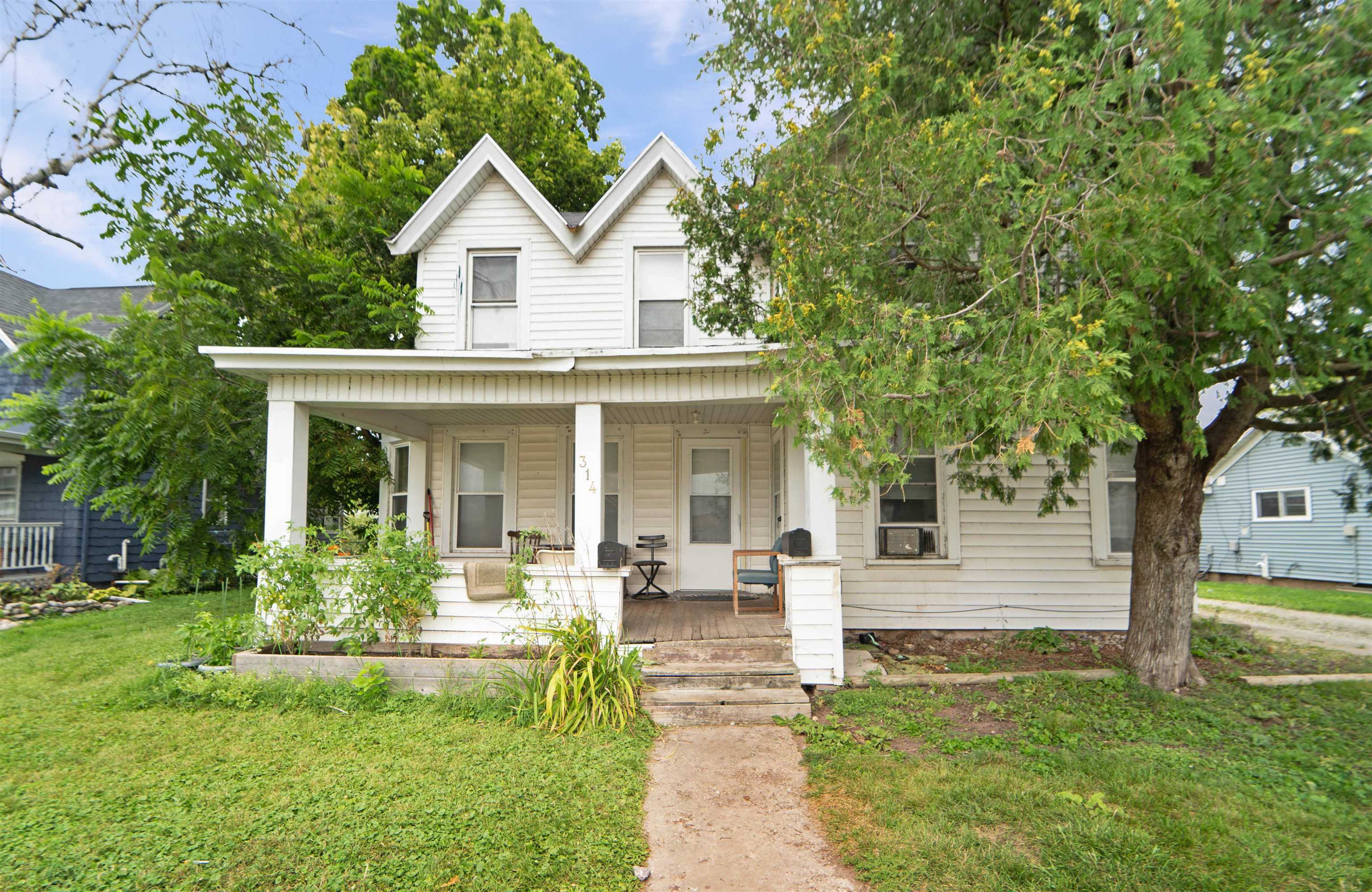 Property Photo:  314 Bond Street  WI 54956 