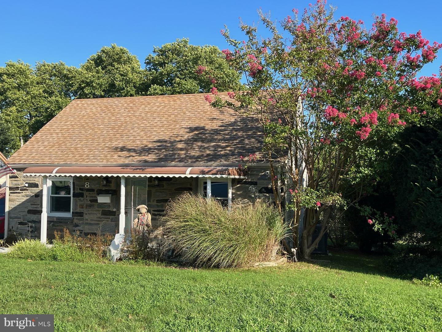 Property Photo:  8 Bunting Lane  PA 19014 