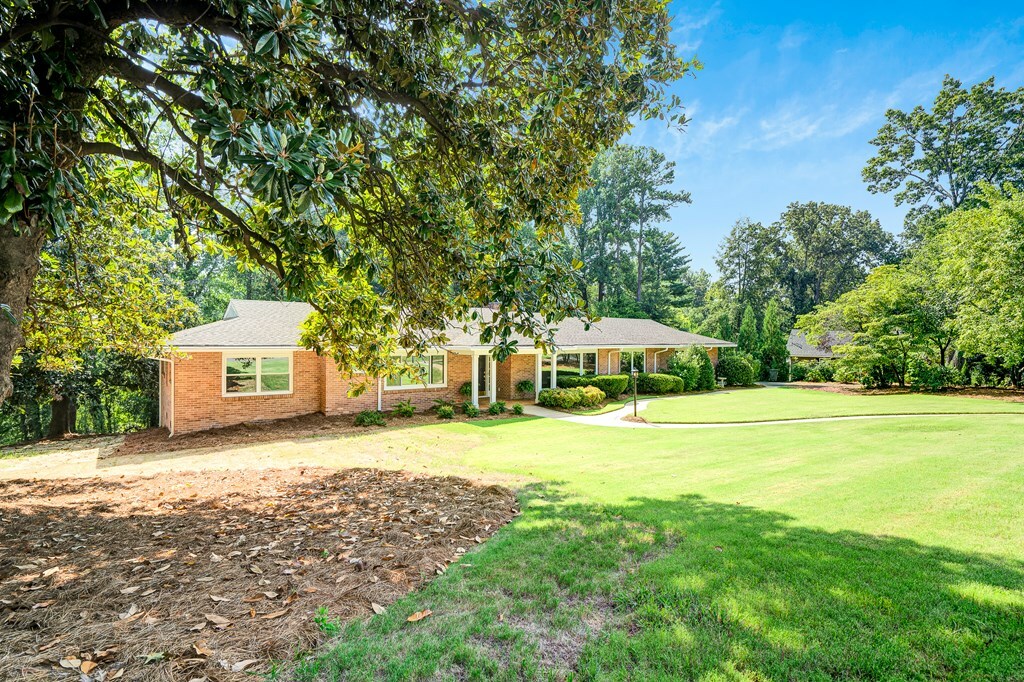 Property Photo:  811 Atkinson Drive  GA 30720 