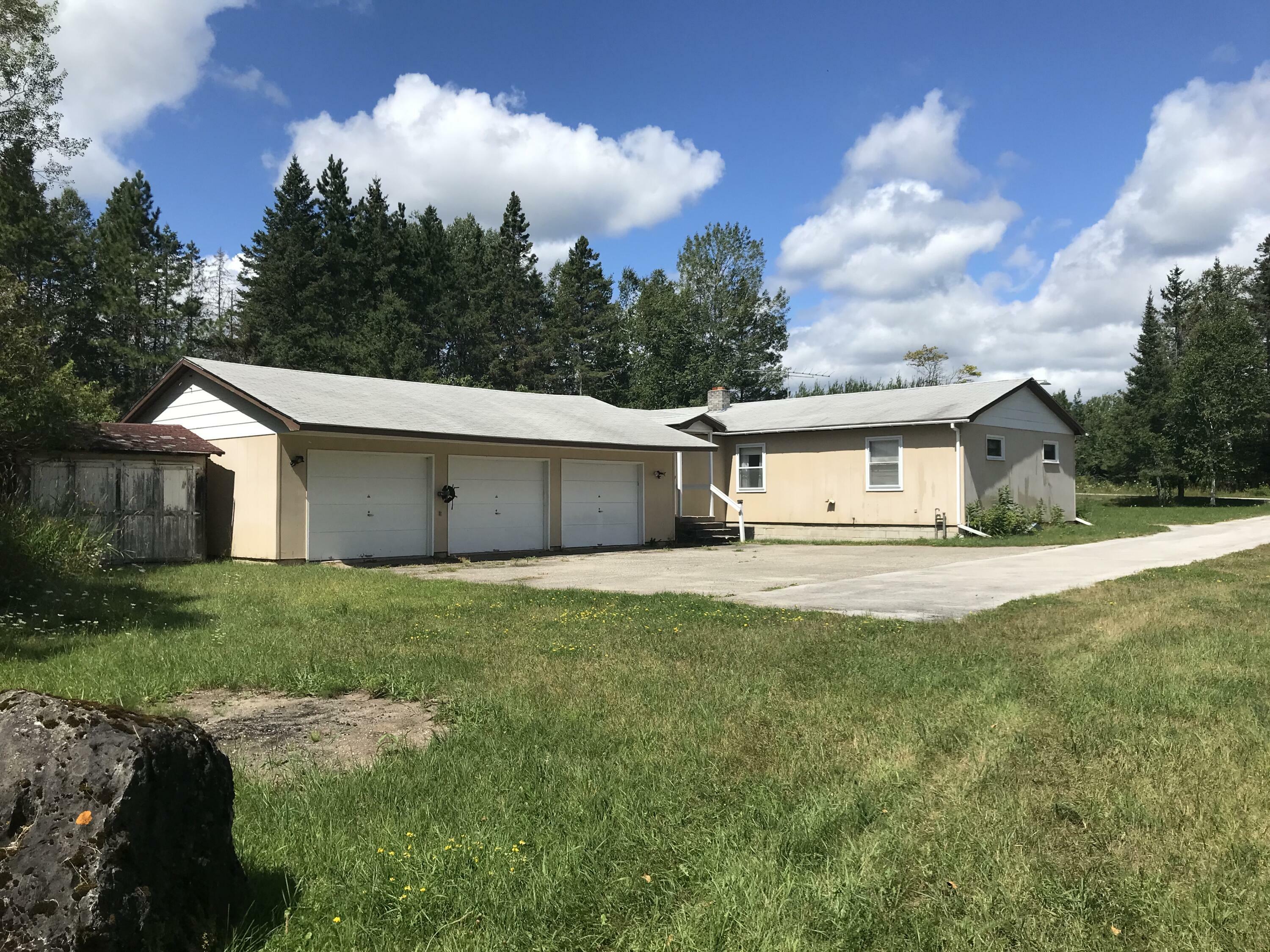 Property Photo:  822 E Nordquist Rd  MI 49719 