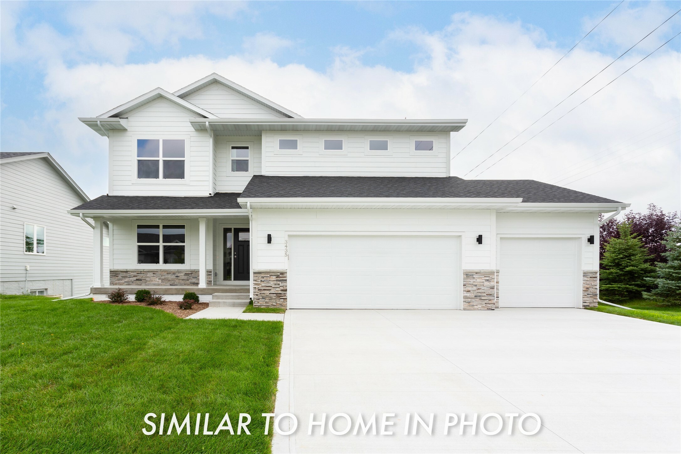 Property Photo:  1017 2nd Street NE  IA 50009 