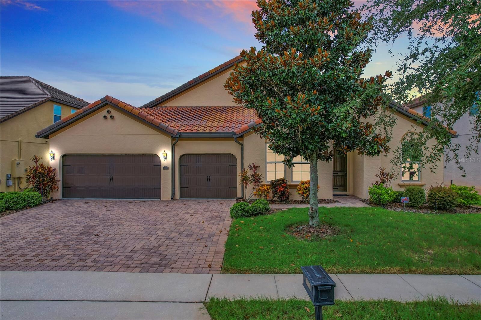 Property Photo: 8440 Chilton Drive FL 32836