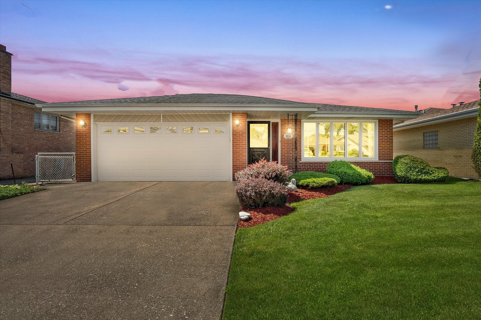 Property Photo: 6709 W 89th Place IL 60453