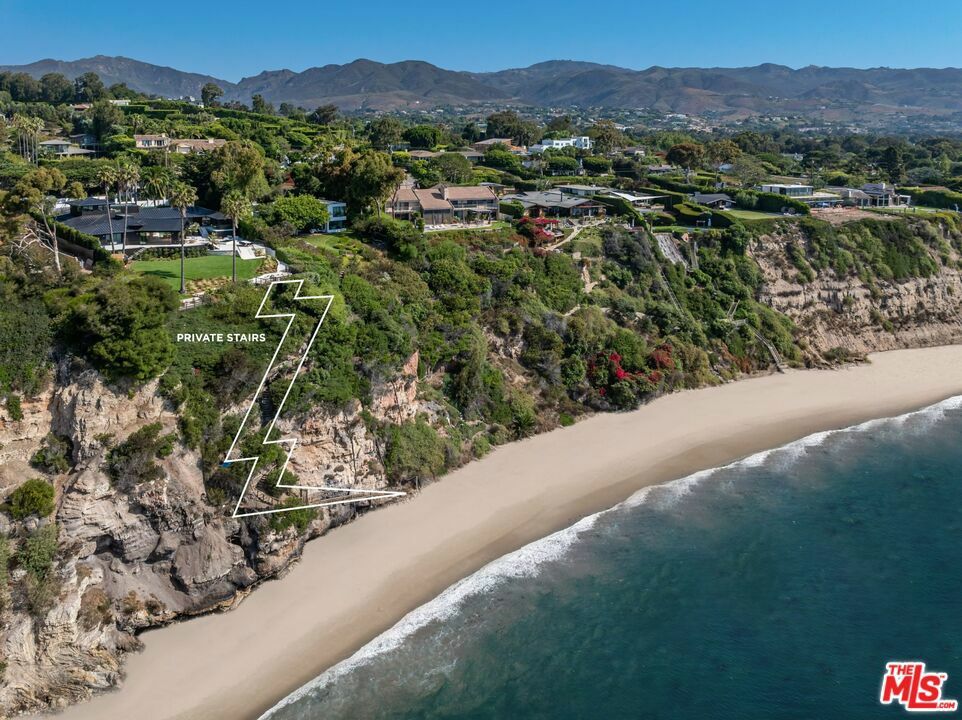 29130 Cliffside Drive  Malibu CA 90265 photo