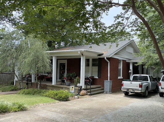 Property Photo:  709 Clayton Ave.  MS 38804 