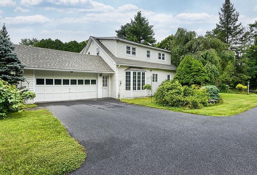 Property Photo:  162 Hurricane Road  NH 03431 