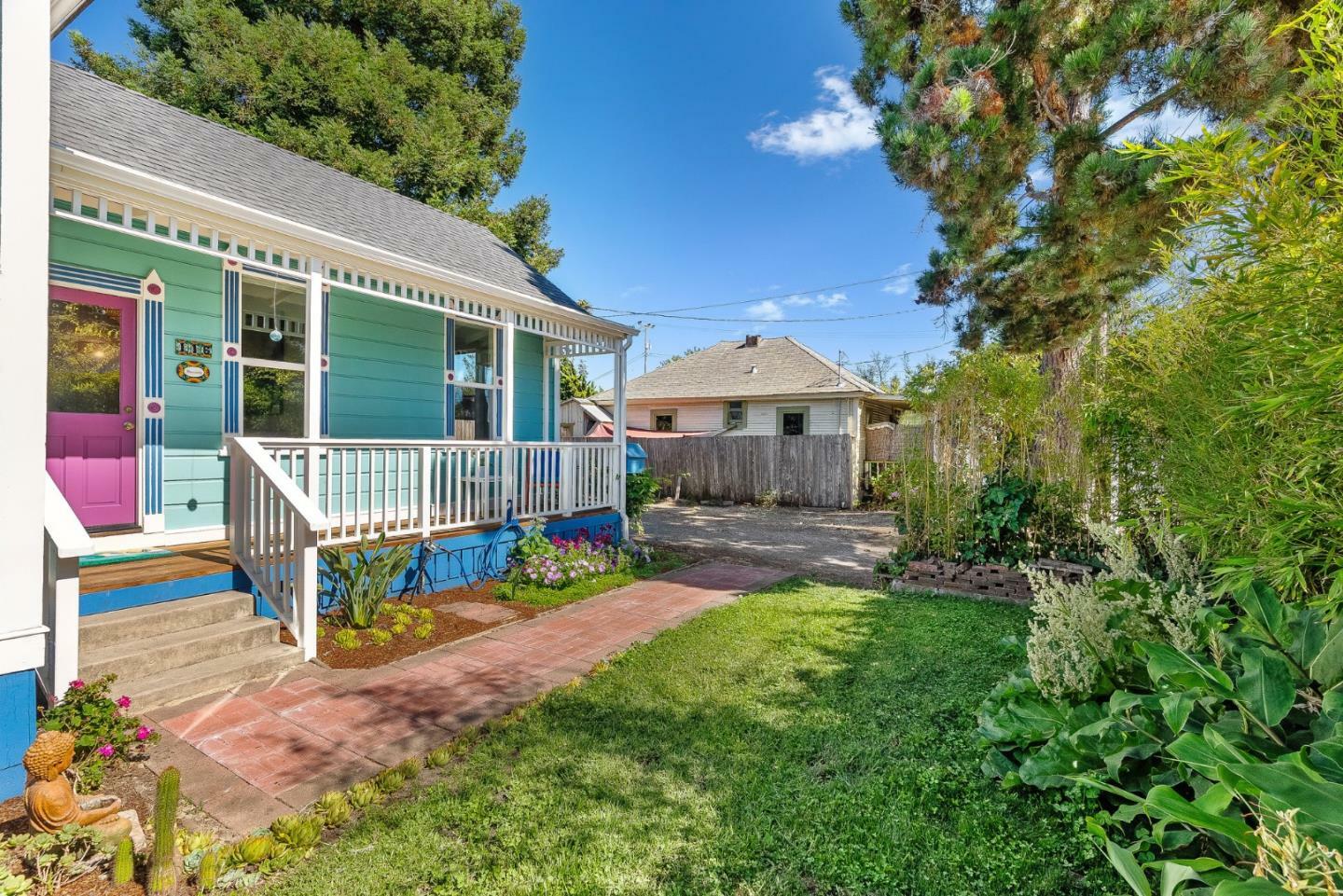 Property Photo:  116 Clay Street  CA 95062 