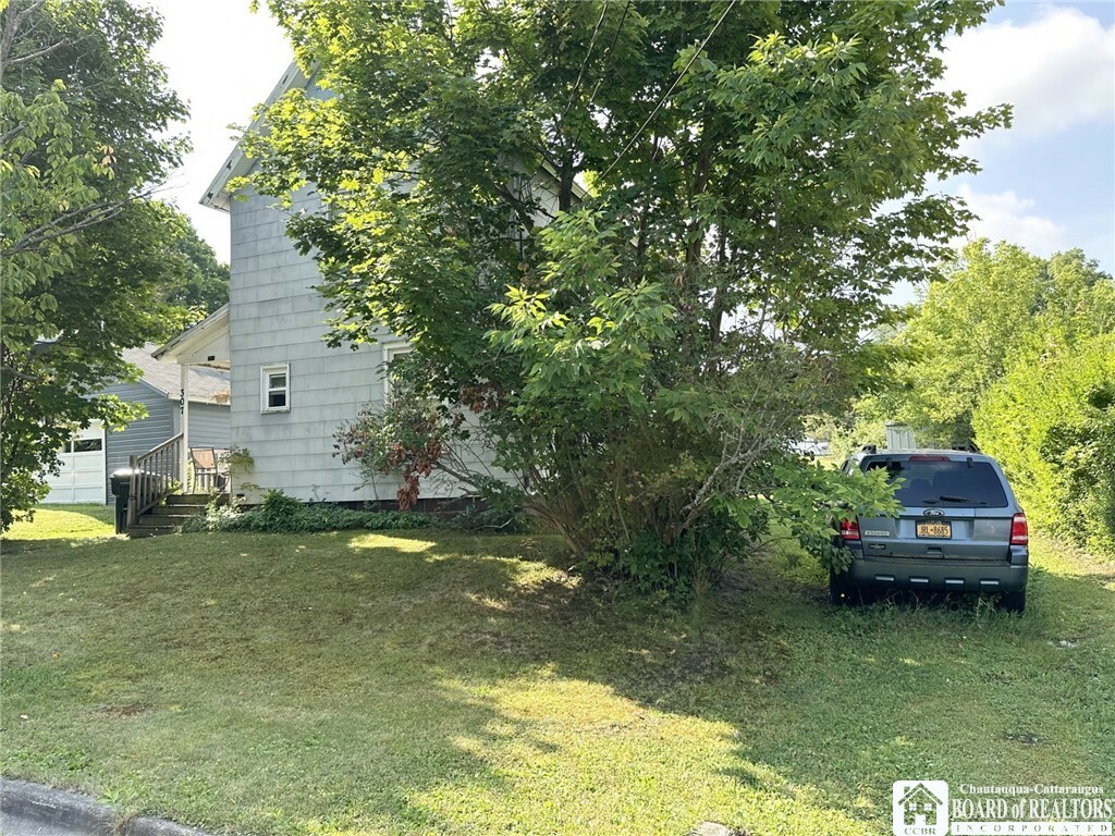 Property Photo:  307 Summit Avenue  NY 14701 