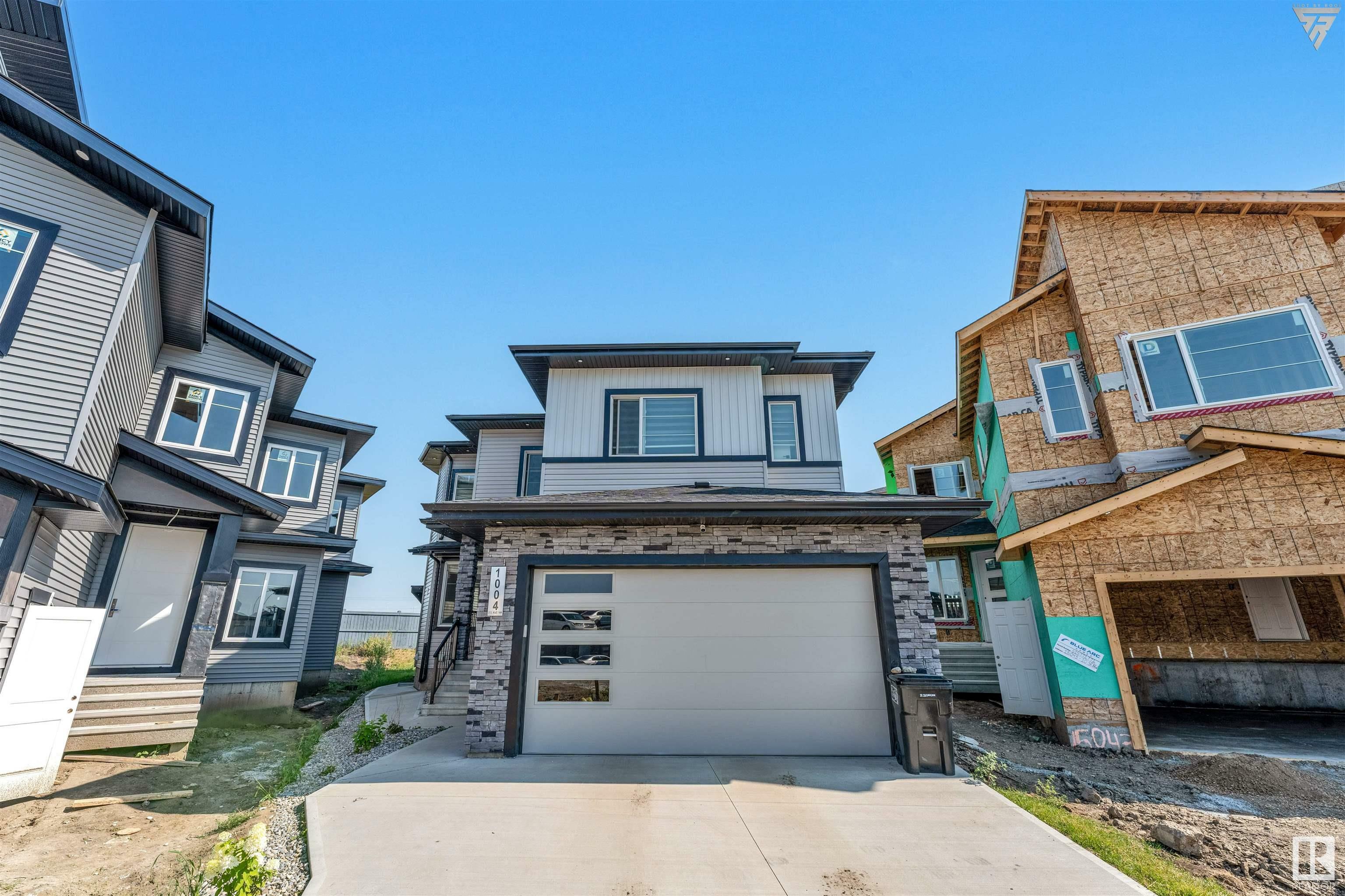 1004 151 Avenue NW  Edmonton AB T5Y 4C8 photo