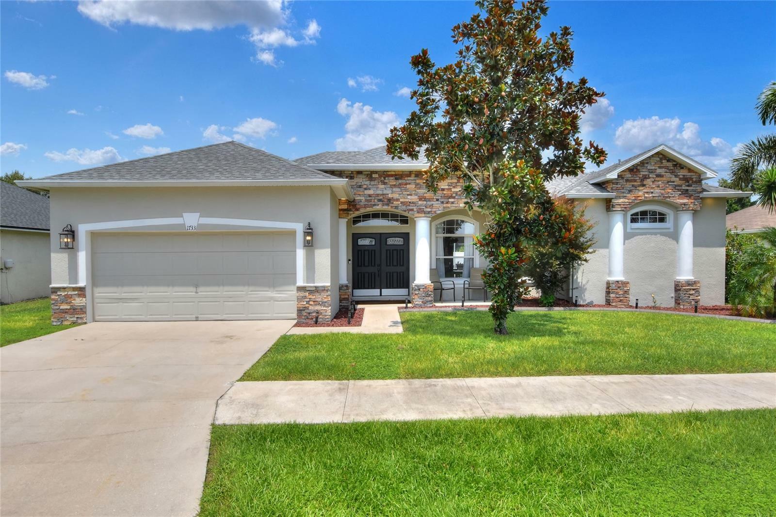 Property Photo:  1733 James Pointe Drive  FL 33830 