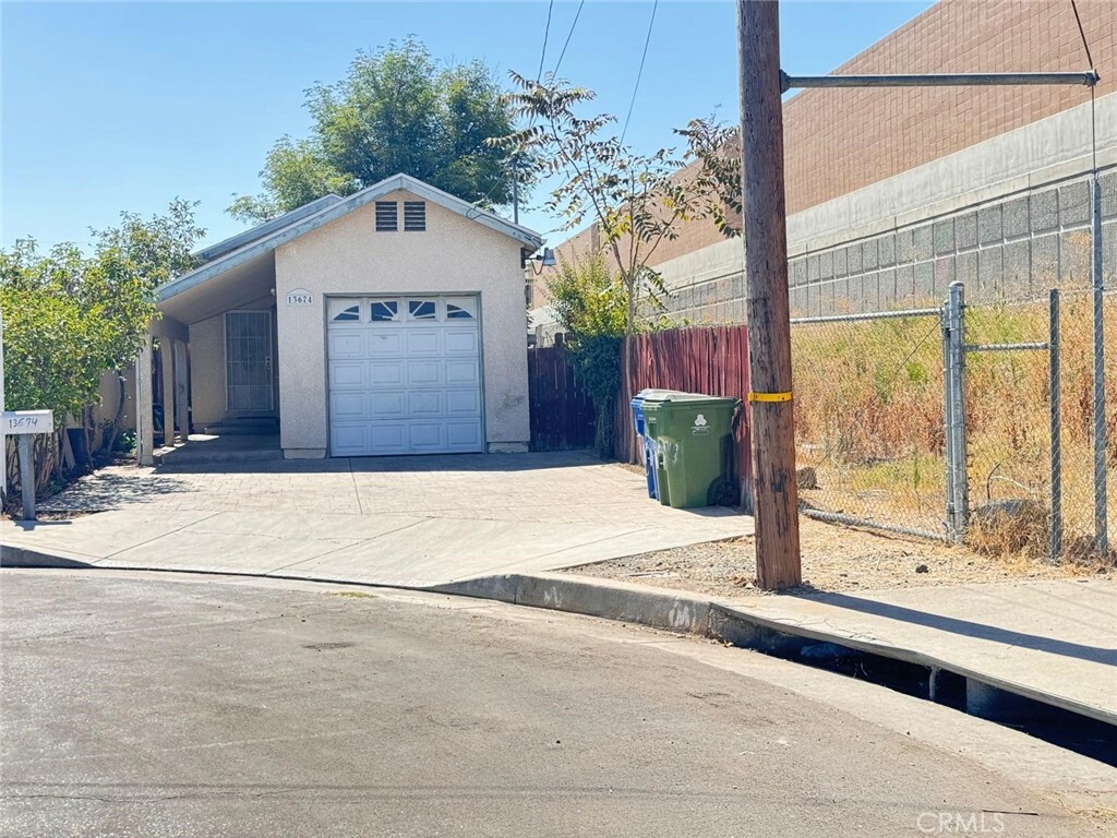 Property Photo:  13674 Gager Street  CA 91331 