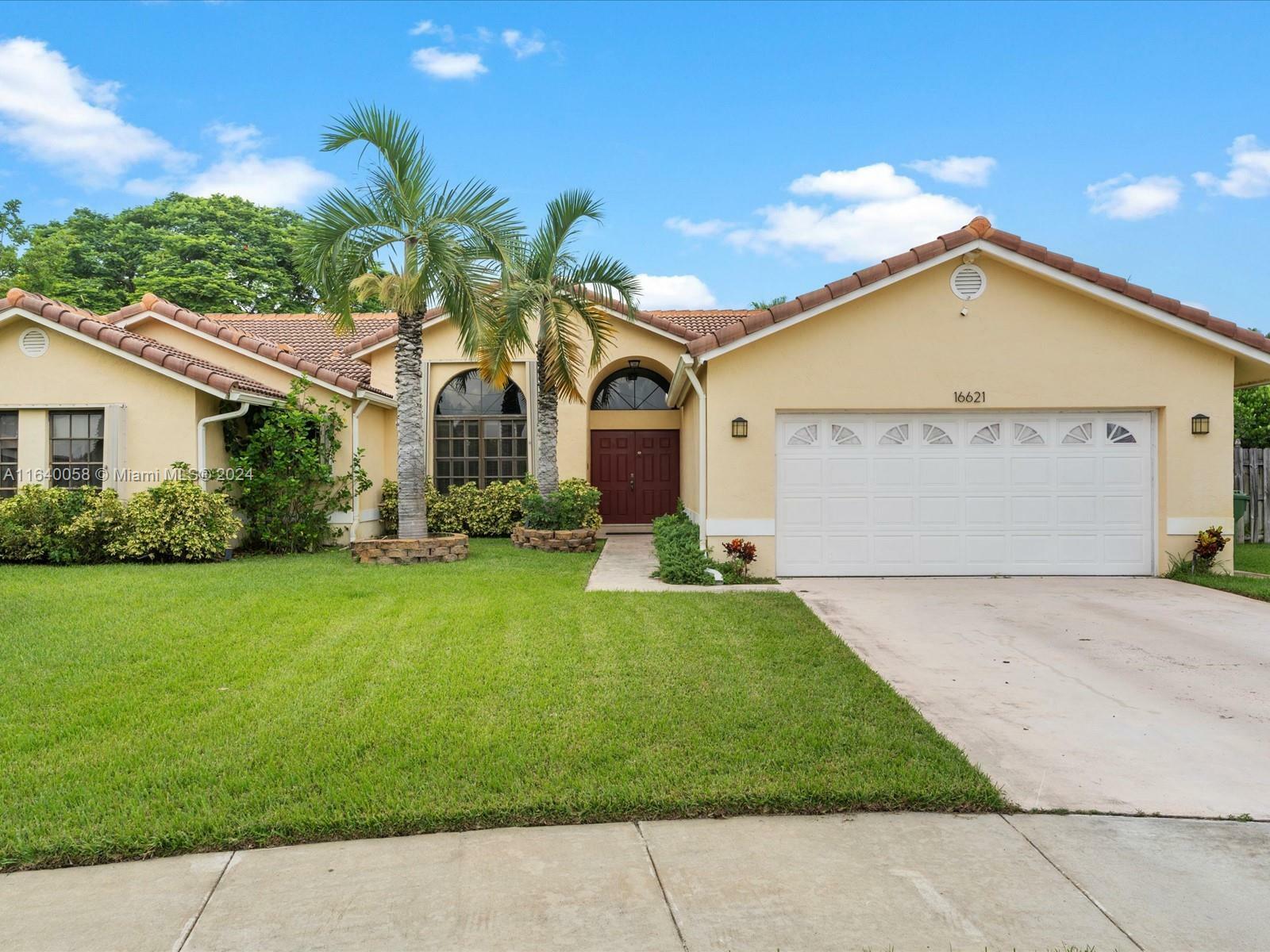 Property Photo:  16621 Royal Poinciana Ct  FL 33326 