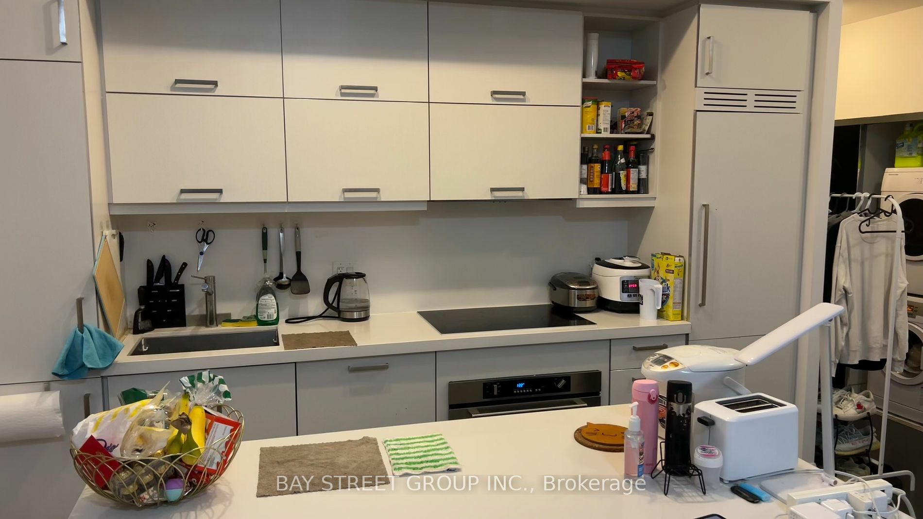 Property Photo:  1080 Bay St 5009  ON M5S 0A5 